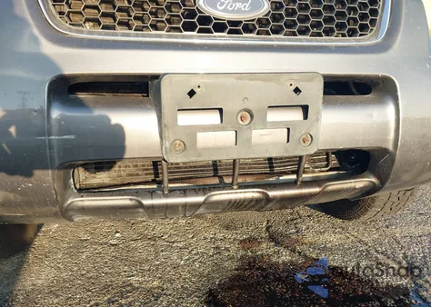 2004 Ford Escape Limited z USA, uszkodzony, nr VIN 1FMCU94184KA49168